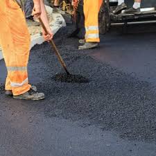 Best Driveway Maintenance Services  in East Grand Forks, MN